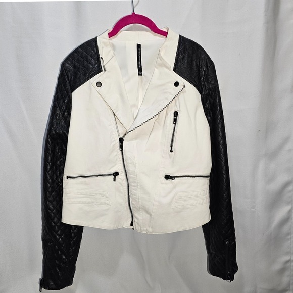 W118 by Walter Baker Moto Jacket Quilted‎ Sleeves Asymmetrical Zip White Black L - Picture 1 of 15